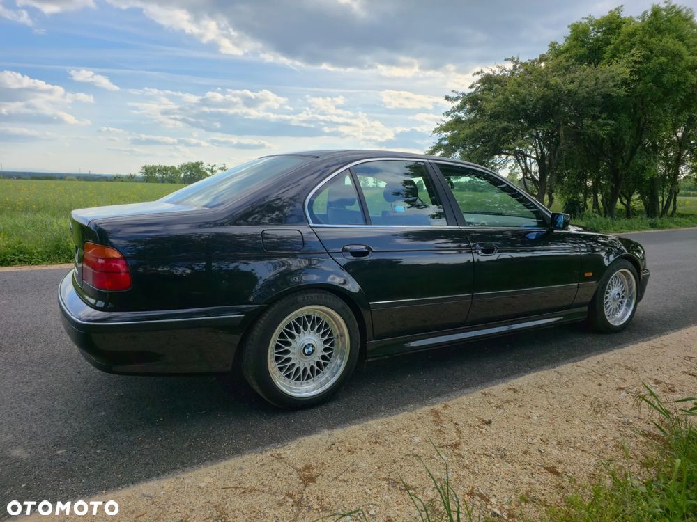 BMW Seria 5 523i - 2