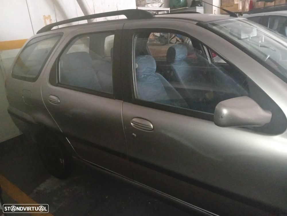 Fiat Palio Weekend - 1