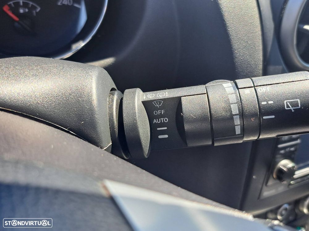 Nissan Qashqai 2.0 dCi 4 x 4 DPF Aut tekna - 33