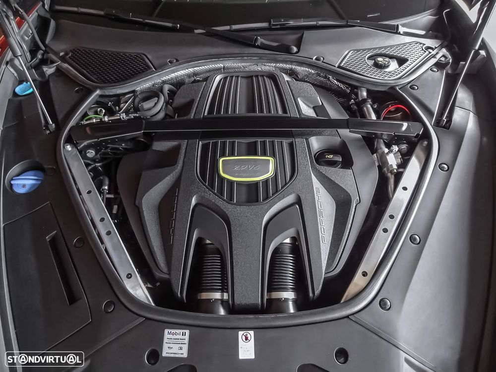 Porsche Panamera 4 E-Hybrid - 33