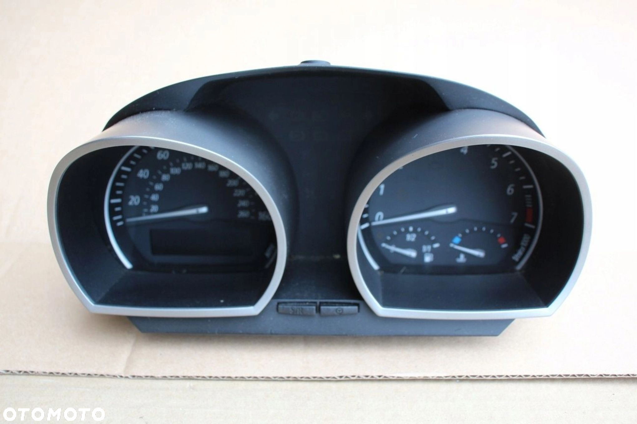 Licznik zegary BMW e85 z4 6957677 benzyna manual UK N46 2.0I - 4