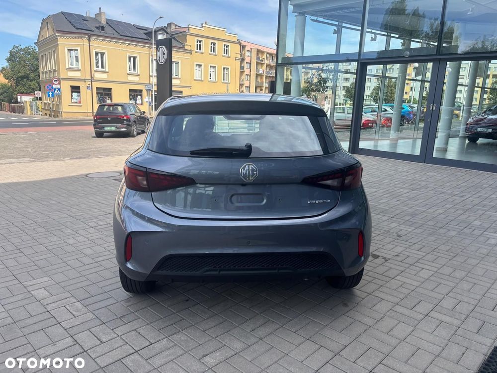 MG MG3 - 3