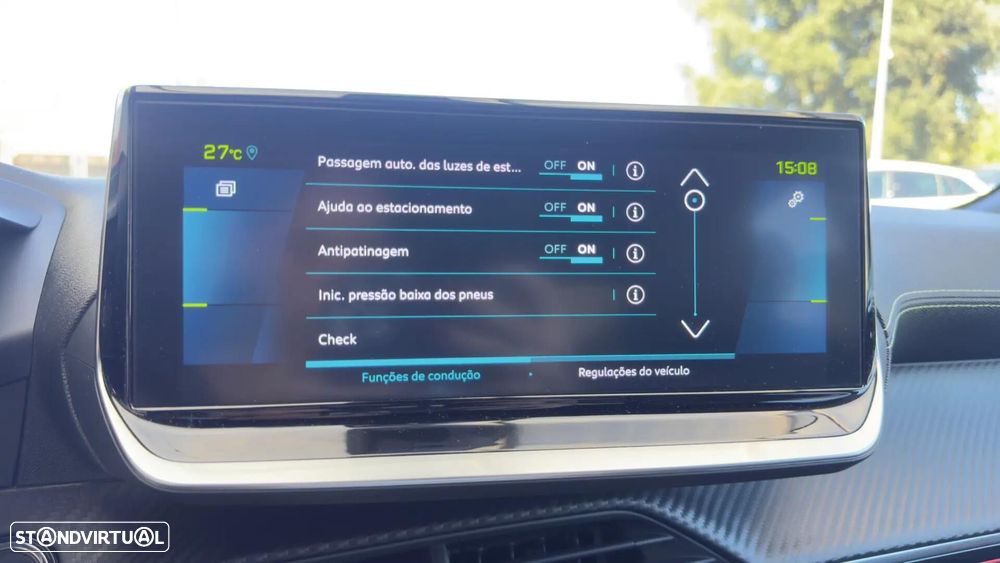 Peugeot e-2008 50 kWh GT - 24