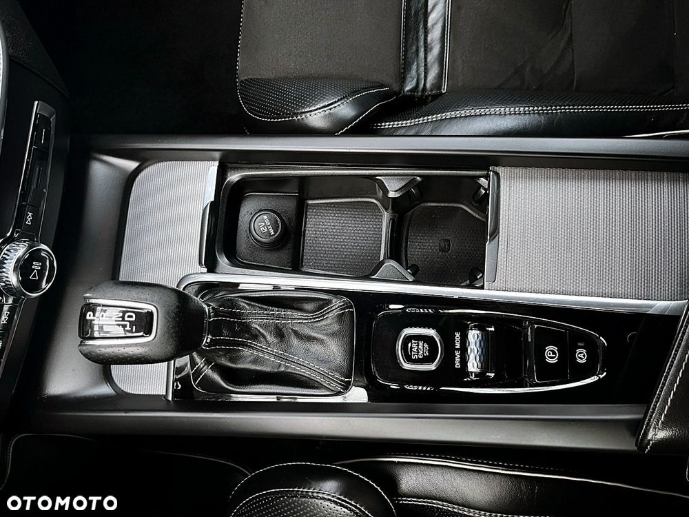 Volvo XC 60 - 23