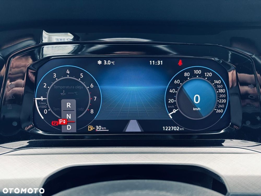 Volkswagen Golf - 23