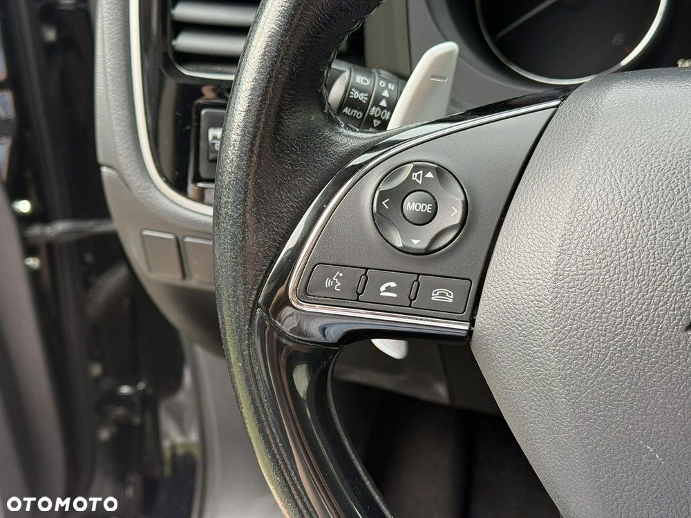 Mitsubishi Outlander - 20