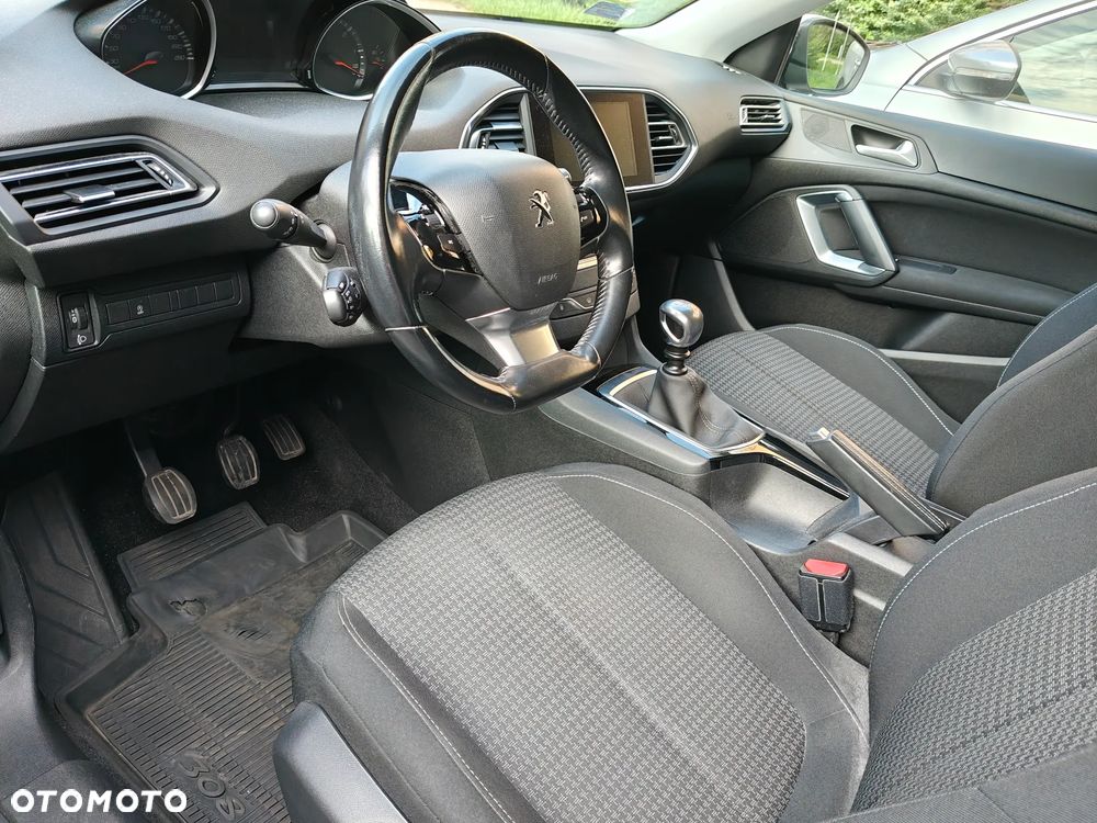 Peugeot 308 1.6 BlueHDi Active S&S - 10