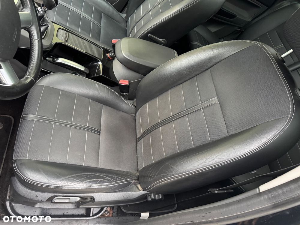 Ford Kuga S 2.0 TDCi 4x4 Plus Editionsmodell - 25