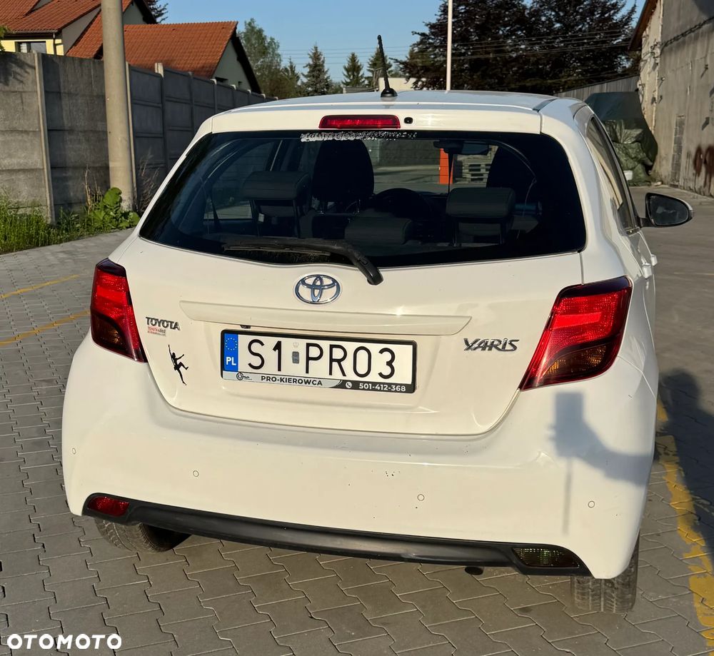 Toyota Yaris 1.33 Premium EU6 - 3