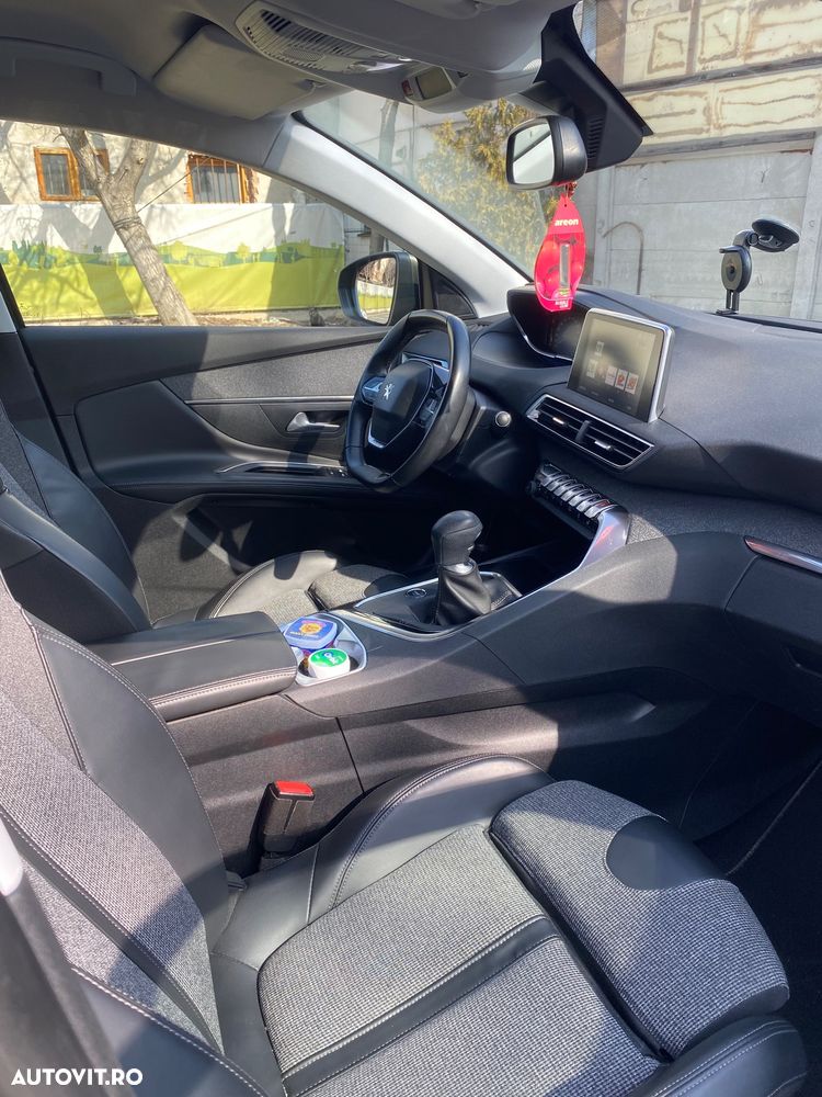 Peugeot 5008 - 10