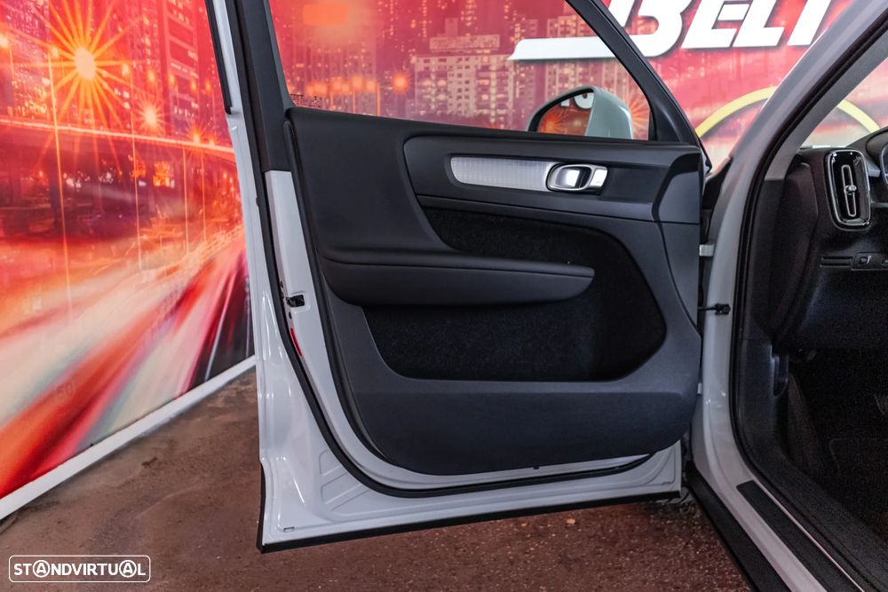 Volvo XC 40 2.0 D3 Momentum Plus Geartronic - 11