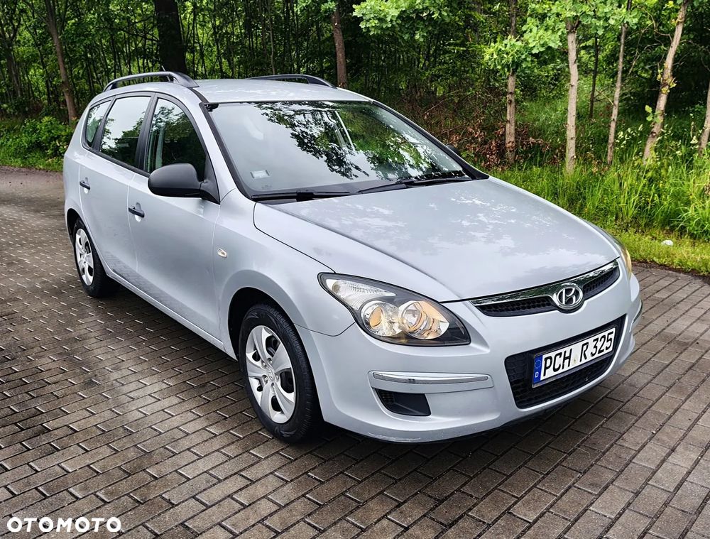 Hyundai i30 1.4 Base + - 4