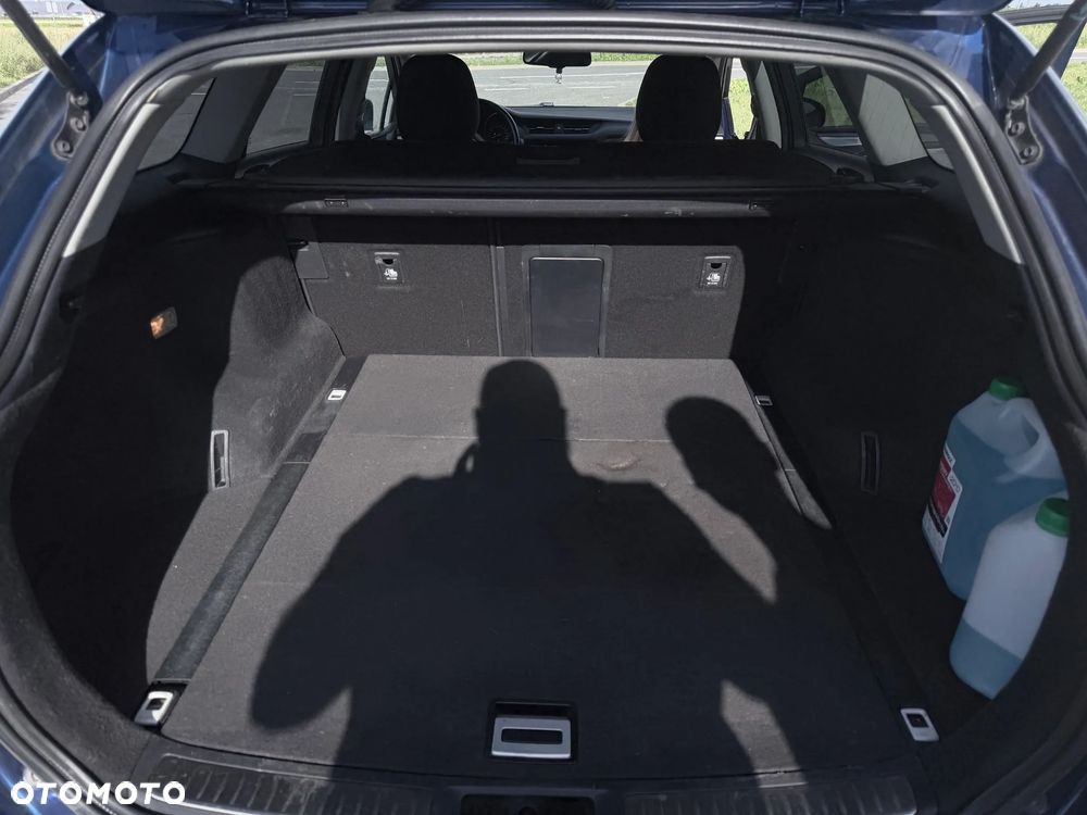 Toyota Avensis 1.8 Premium MS - 9