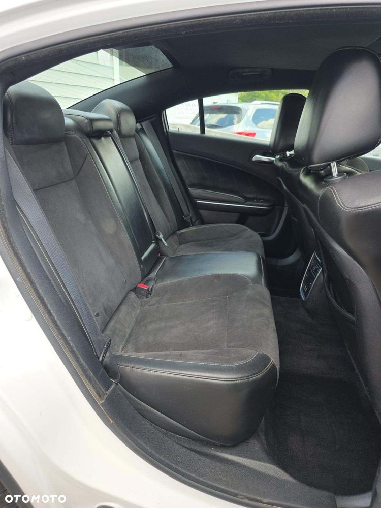 Dodge Charger 3.6 GT - 9