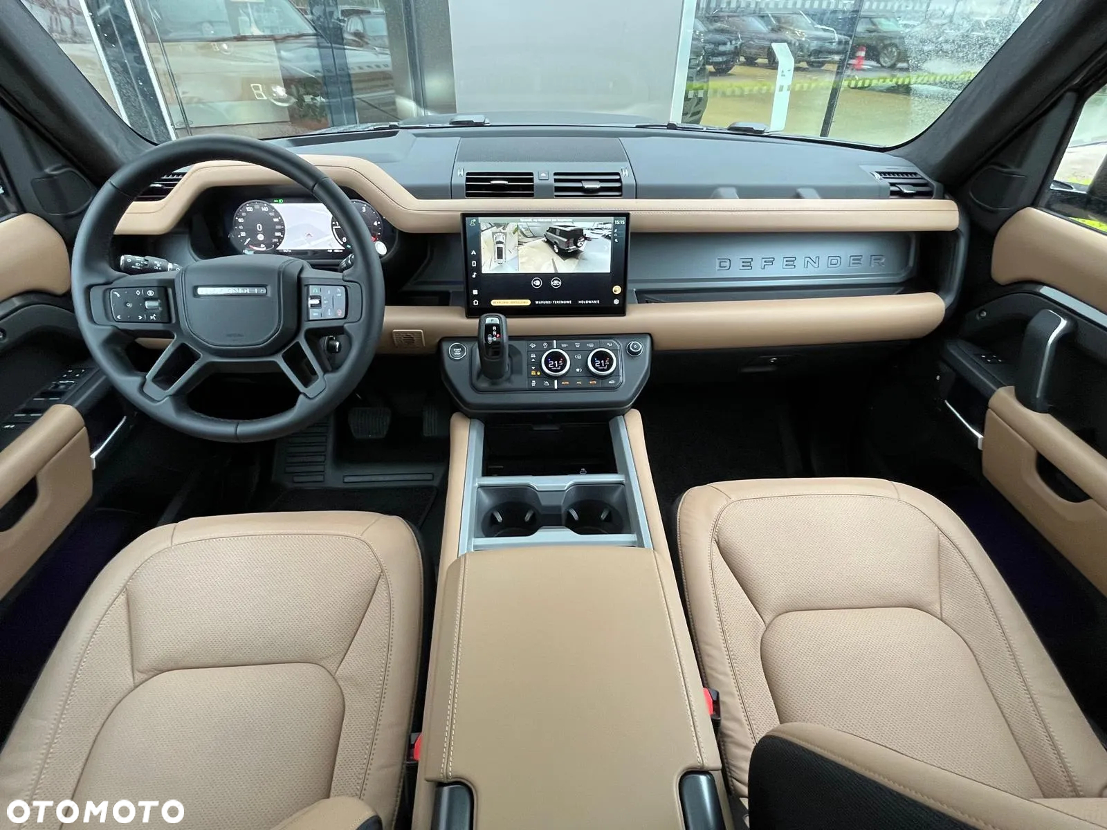 Land Rover Defender - 5