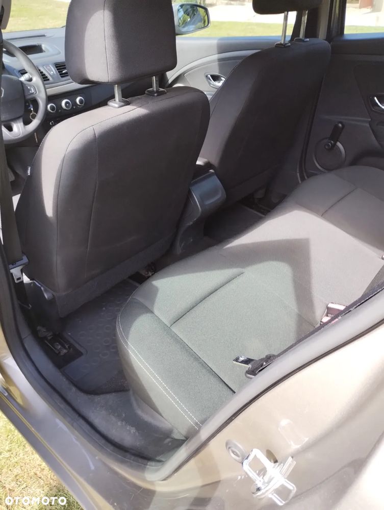 Renault Megane 1.6 16V Generation - 12