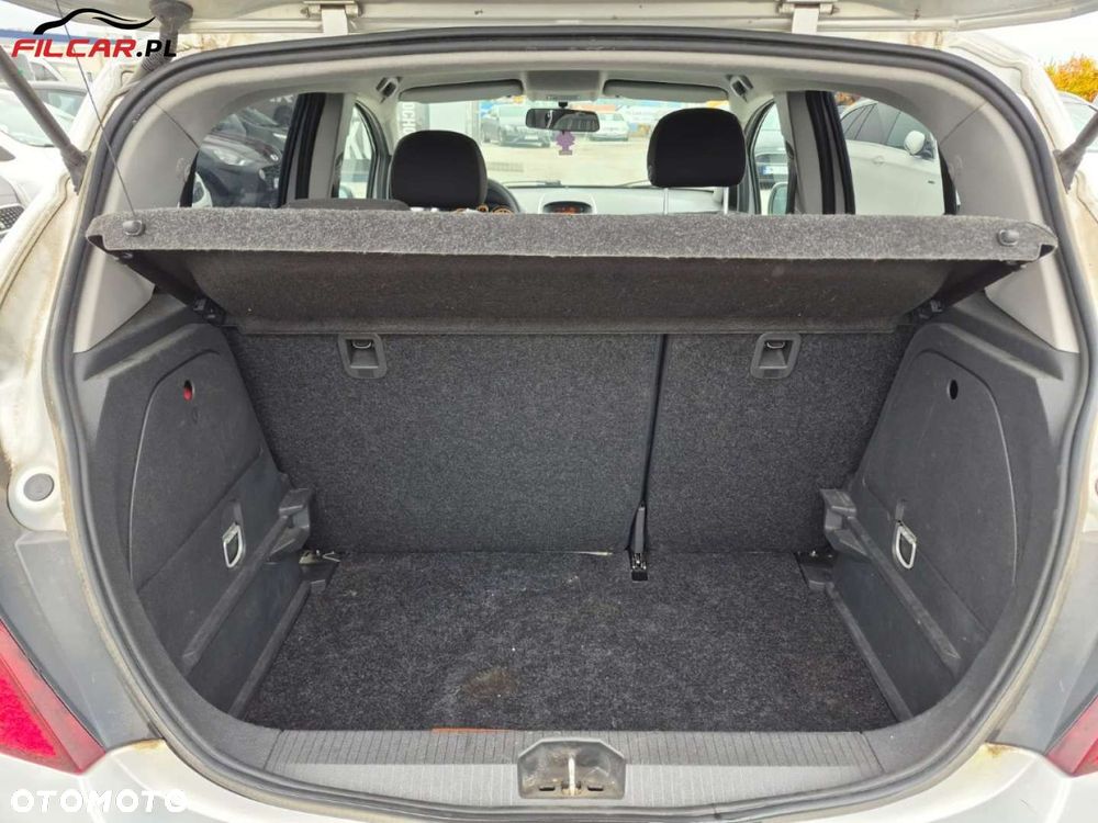 Opel Corsa - 22