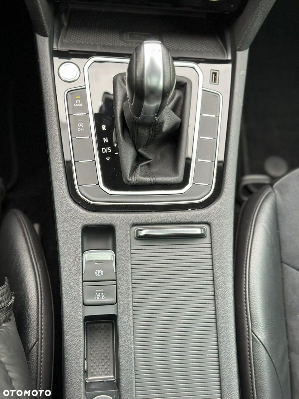 Volkswagen Arteon 2.0 TDI SCR DSG Elegance - 34