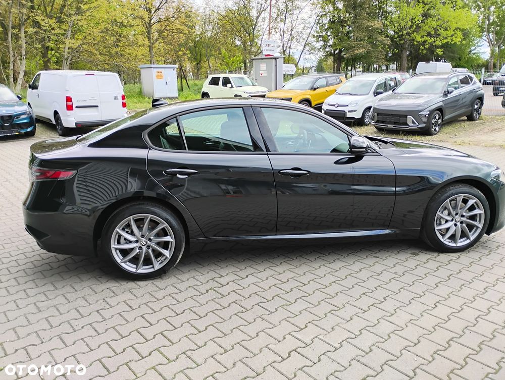 Alfa Romeo Giulia 2.0 Turbo Sprint Q4 - 6