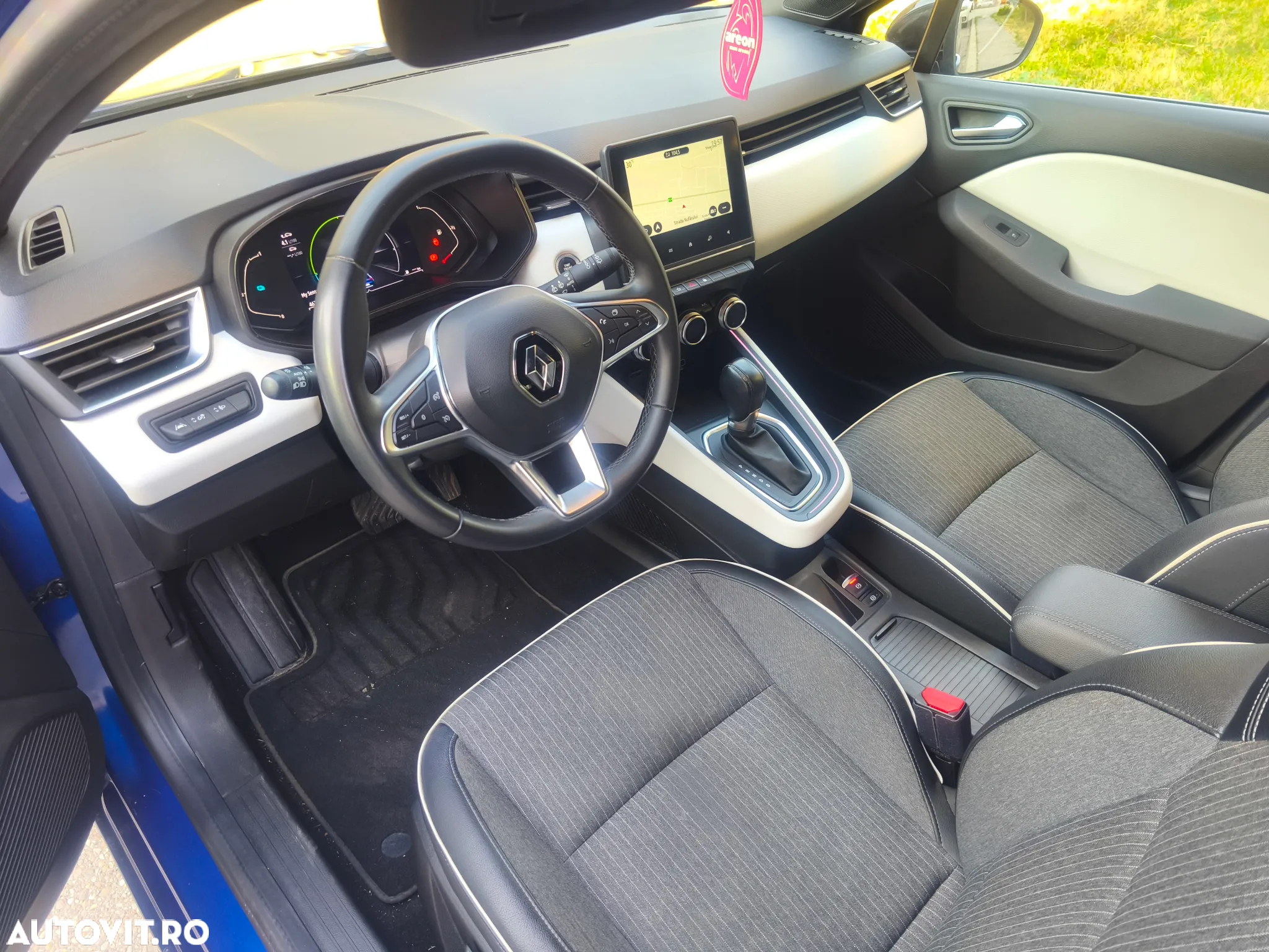 Renault Clio - 10