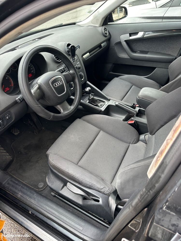 Audi A3 Sportback 1.6 FSi - 4