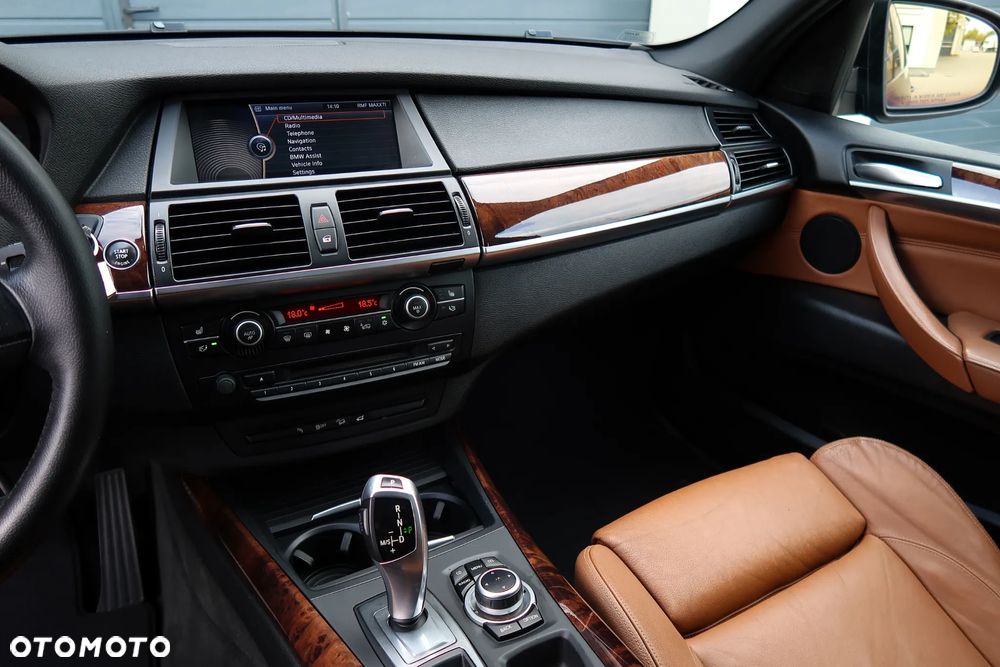 BMW X5 3.0si xDrive - 17