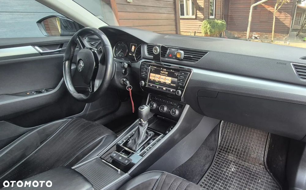 Skoda Superb 2.0 TDI DSG Ambition - 7