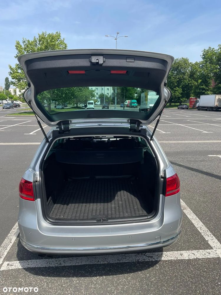 Volkswagen Passat 2.0 TDI Comfortline - 31