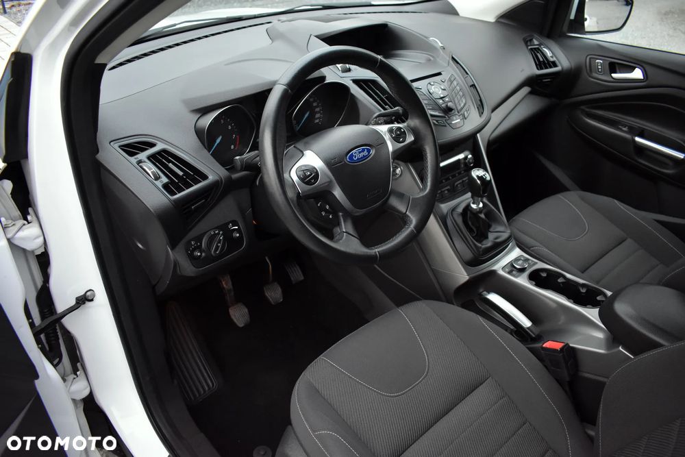 Ford Kuga 1.5 EcoBoost FWD Titanium ASS - 24