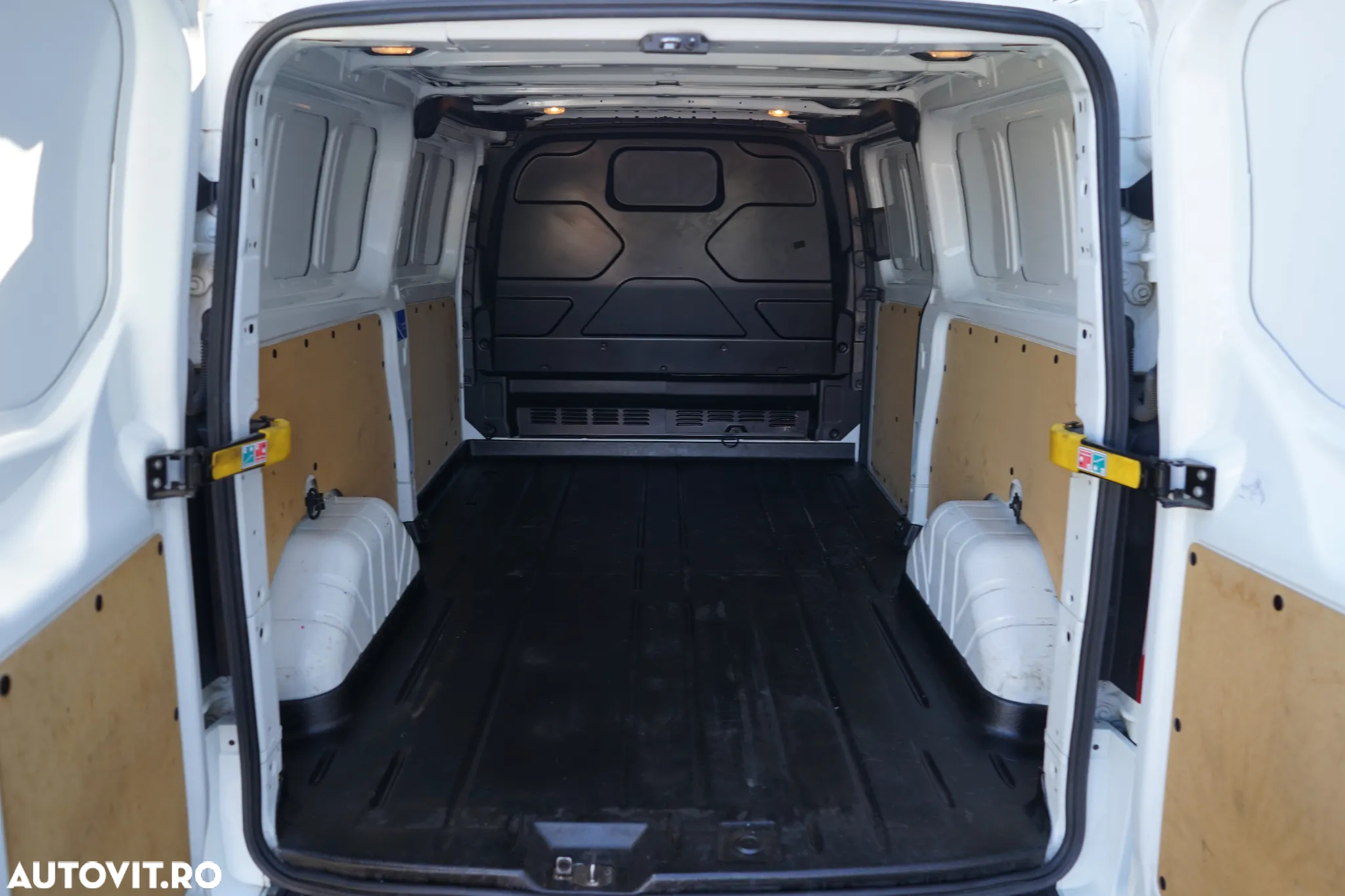 Ford TRANSIT - 21