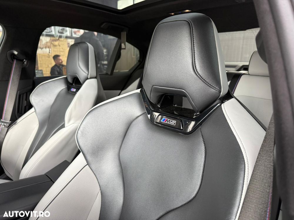 BMW M5 xDrive AT PHEV - 28