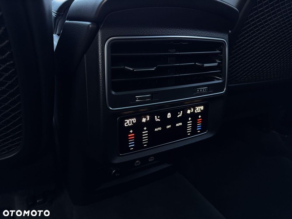 Audi SQ8 - 15