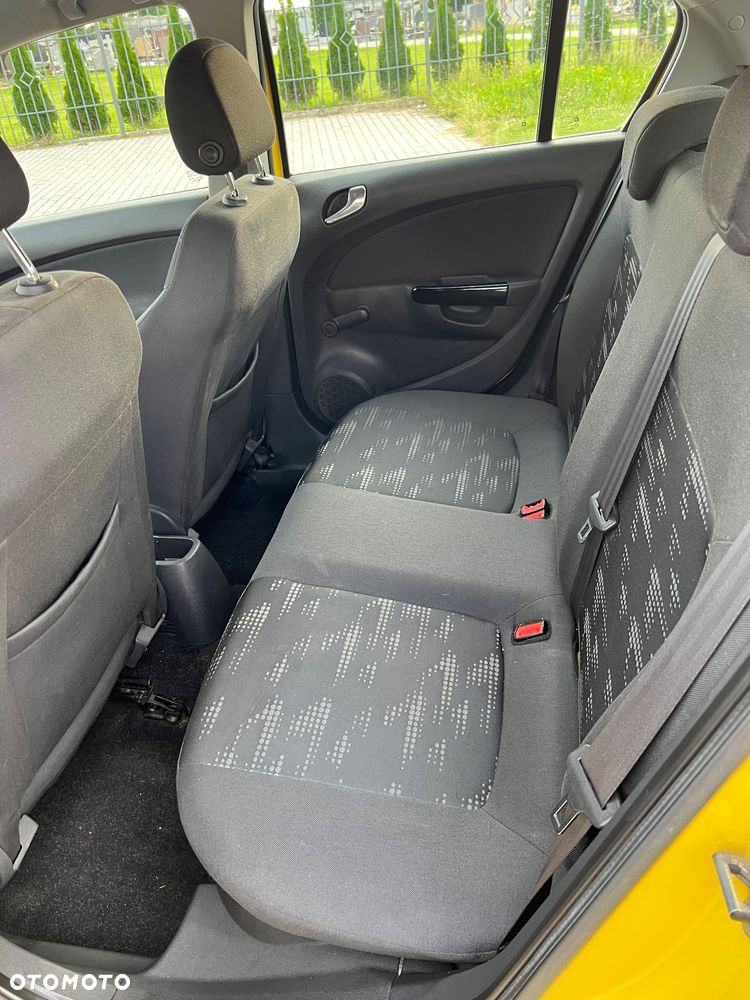 Opel Corsa - 8