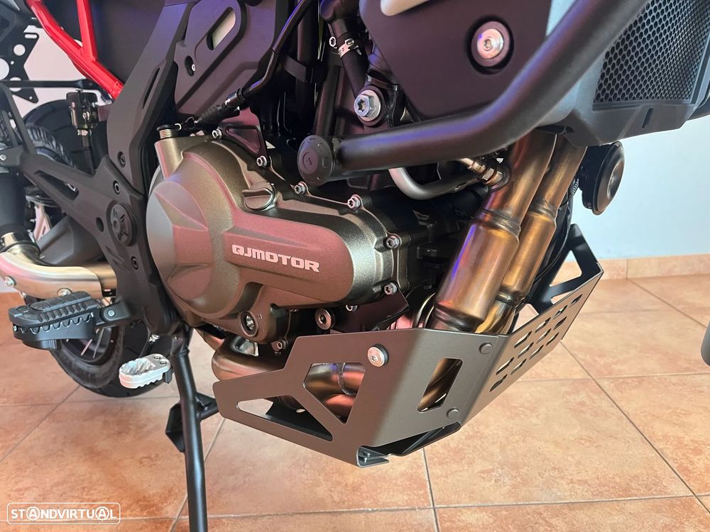QJ Motor SRT 600SX - OFERTA DE 3 MALAS EM ALUMÍNIO + EQUIPAMENTO - 10