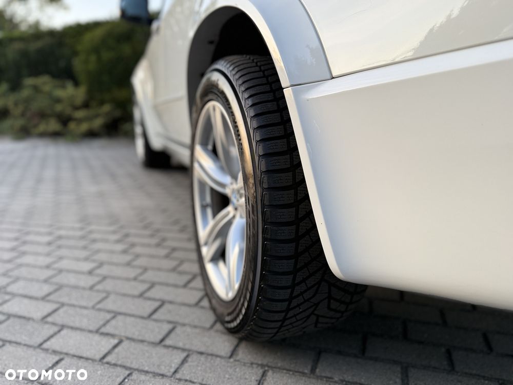 BMW X5 3.5i xDrive - 26
