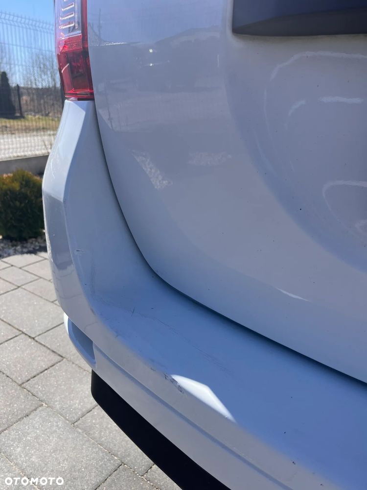 Dacia Logan 0.9 TCE Laureate S&S EU6 - 17