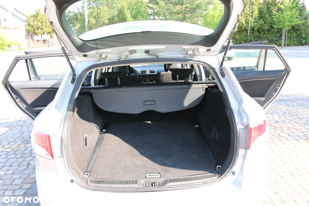 Toyota Avensis 1.8 Sol - 20