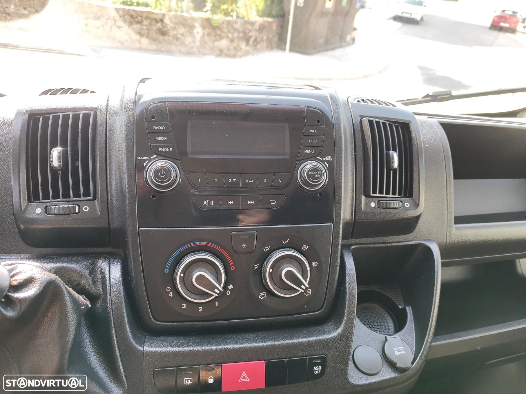 Peugeot Boxer 2.2 BlueHDi 330 L1H1 Pro - 13