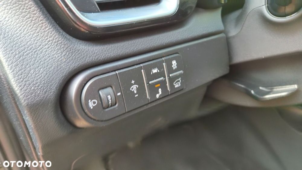 Kia Ceed 1.6 CRDi Vision - 26