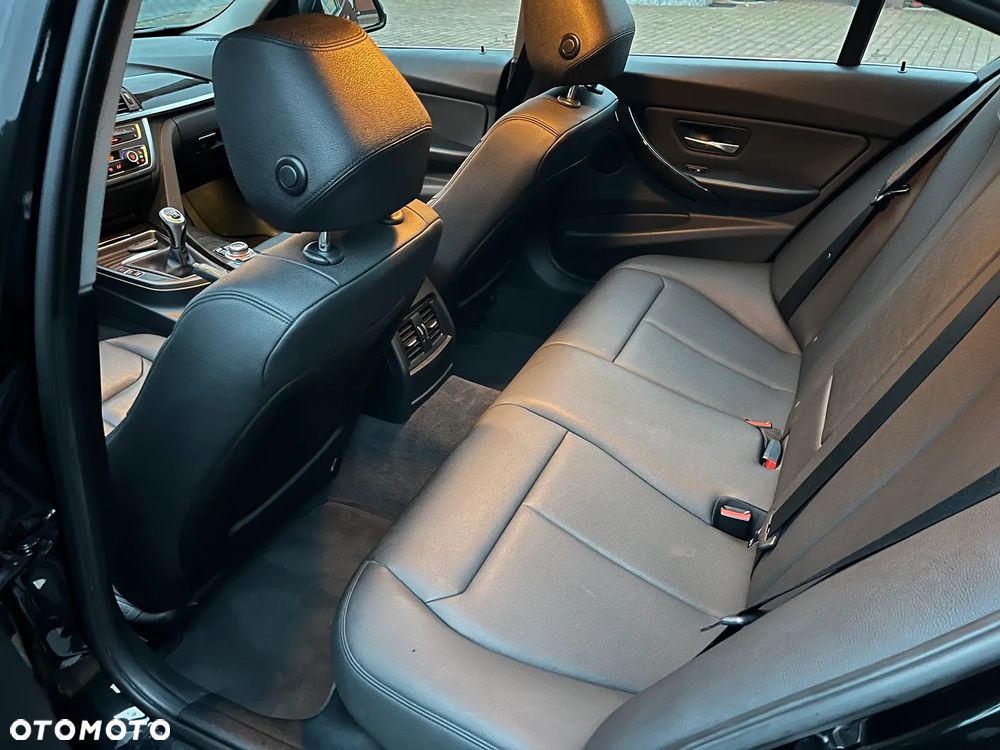 BMW Seria 3 320d Efficient Dynamic Edition Blue Performance Luxury Line - 18