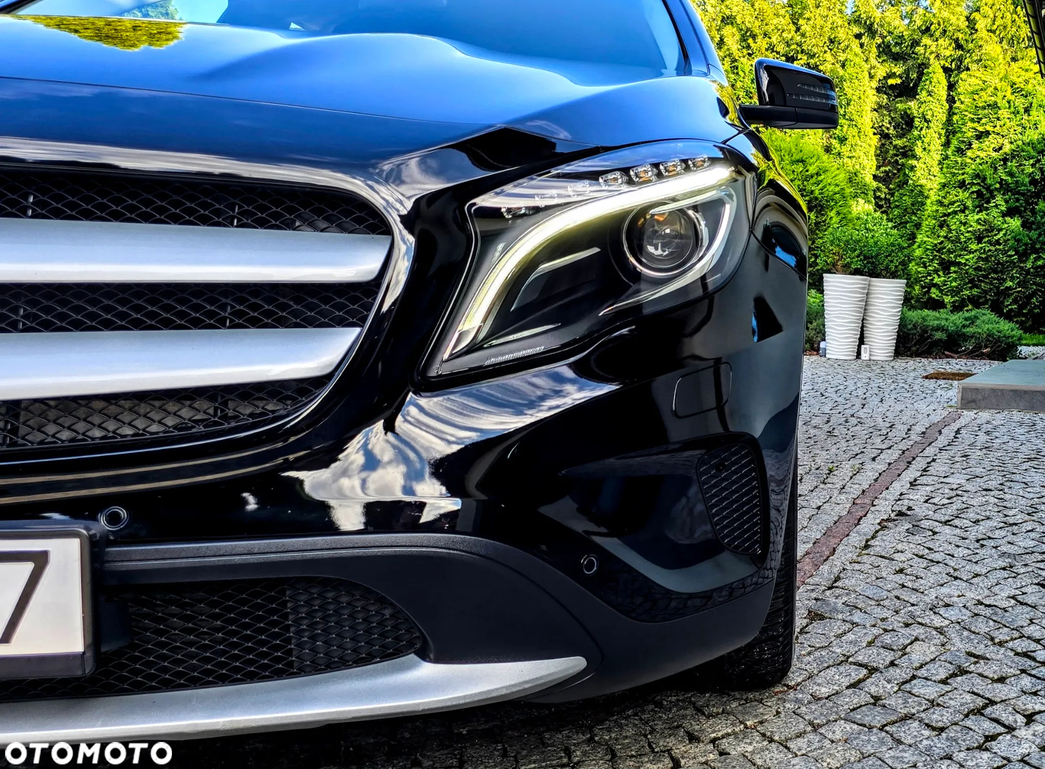 Mercedes-Benz GLA 180 - 35