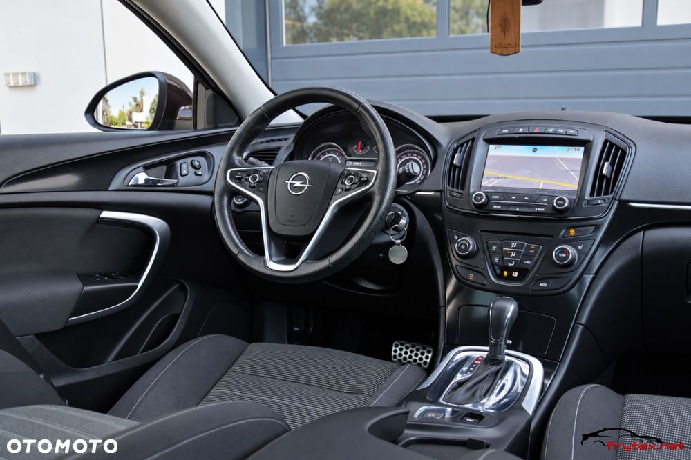 Opel Insignia - 25