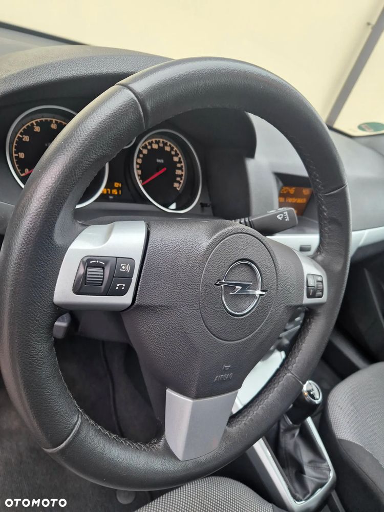 Opel Astra 1.6 Enjoy - 23