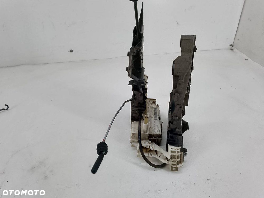 ZAMEK DRZWI PRAWY PRZÓD MERCEDES-BENZ W169 1697202835 - 3