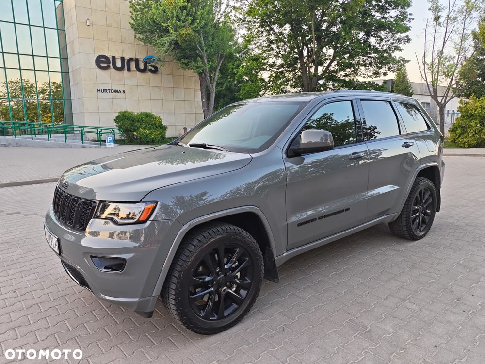 Jeep Grand Cherokee - 9