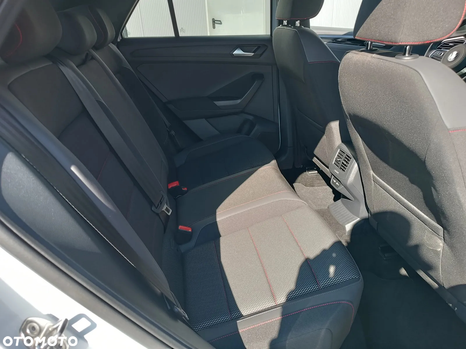 Volkswagen T-Roc 1.5 TSI ACT OPF DSG Sport - 36