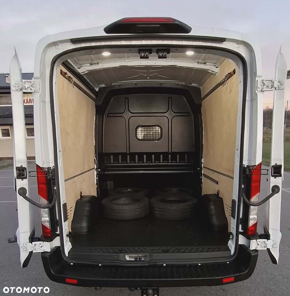 Ford Transit - 11