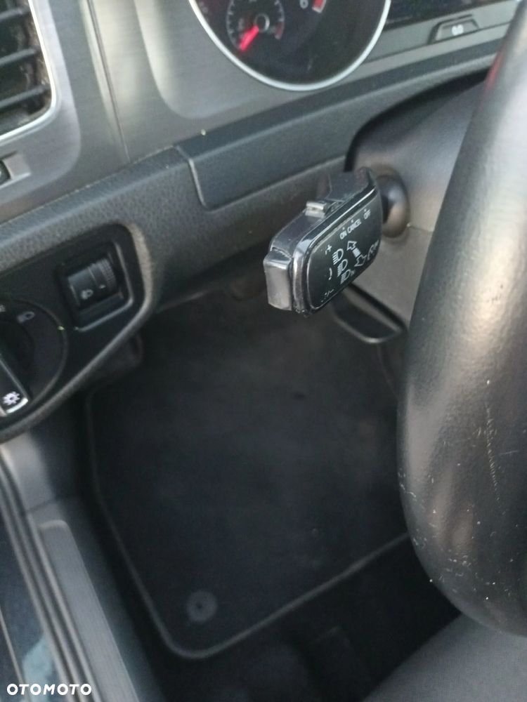 Volkswagen Golf 2.0 BlueTDI DSG Comfortline - 28