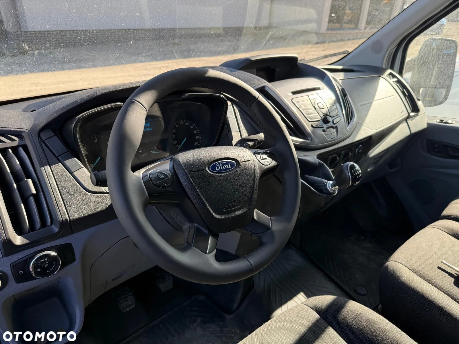 Ford TRANSIT - 13