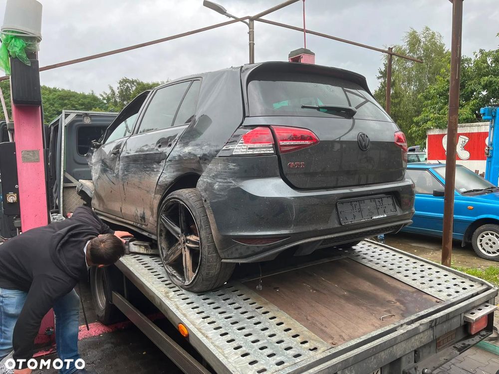 Volkswagen Golf GTI BlueMotion Technology DSG - 3